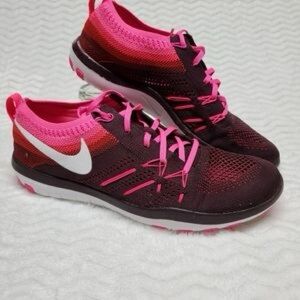 Nike Women’s Focus Flyknit Shoes